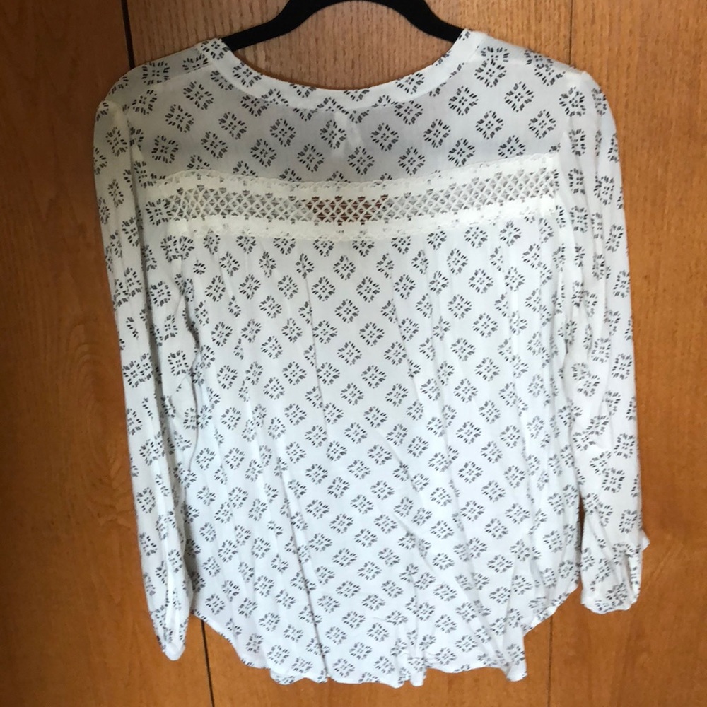 Top - Picture 2 of 2